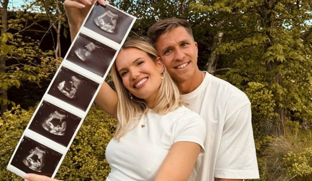 Nació el hijo de Eva Bargiela y Gianluca Simeone: el nombre elegido y su primera foto